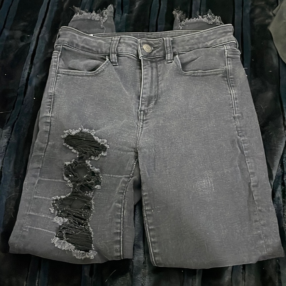 American eagle distressed jeans